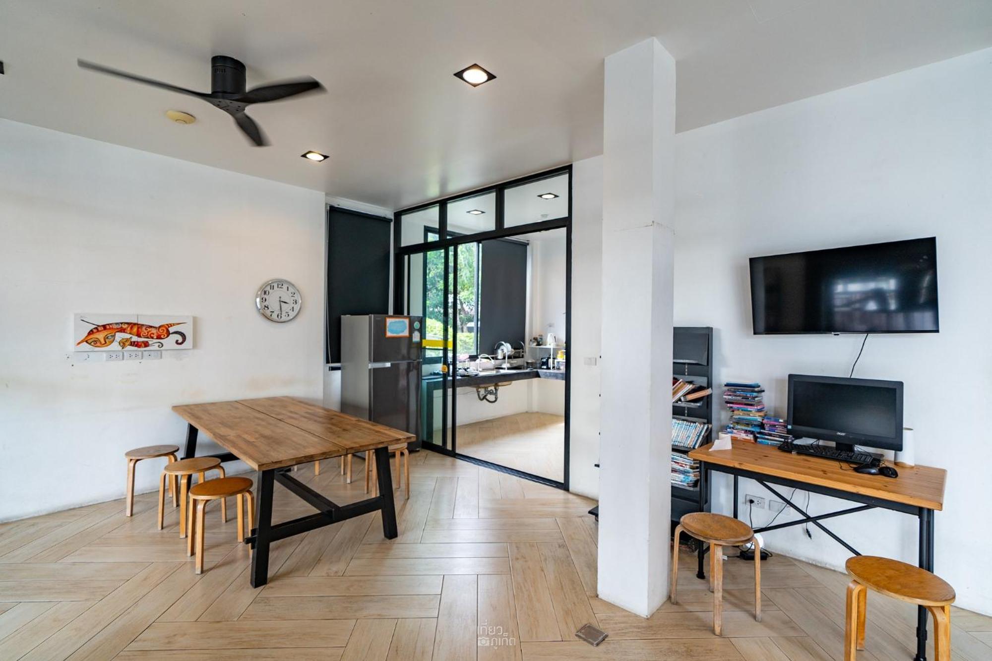 Book A Bed Poshtel - Sha Plus Phuket Екстериор снимка