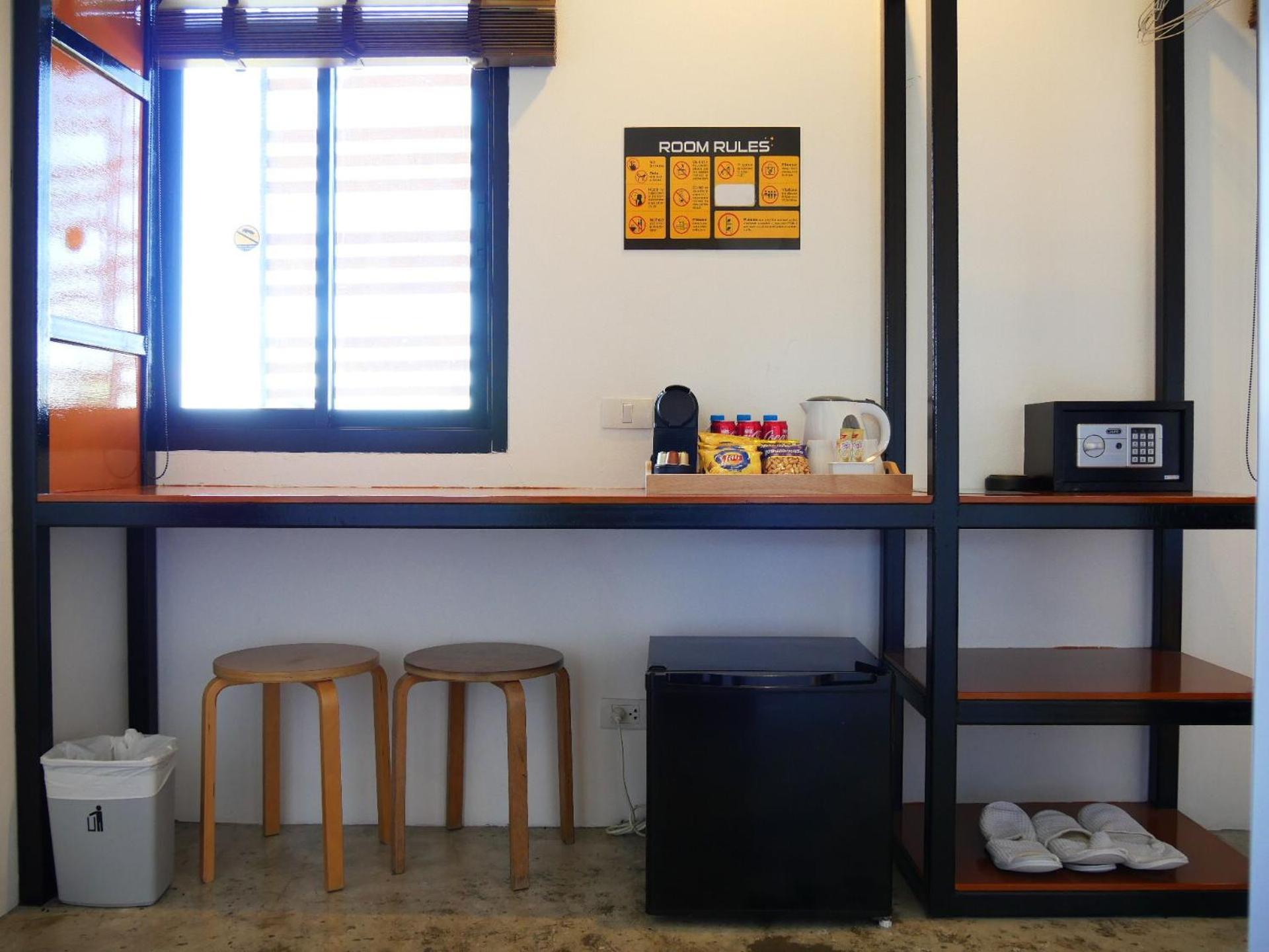 Book A Bed Poshtel - Sha Plus Phuket Екстериор снимка